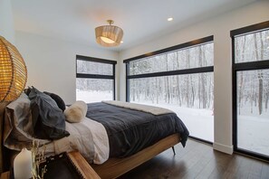 4 quartos, ferros/tábuas de passar roupa, Wi-Fi, roupa de cama