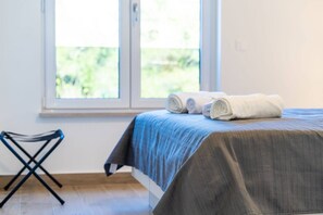 3 dormitorios, escritorio, tabla de planchar con plancha y wifi gratis