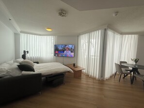 1 bedroom, desk, iron/ironing board, free WiFi