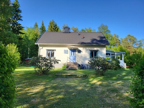 Cozy house near the river
