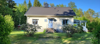 Cozy house near the river