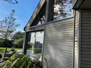 Property grounds - NEW. Magnificent resort 100 m from the beach with ocean views (Pénestin)