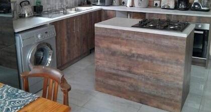 Transit Haven: 2-Bed Retreat