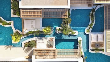 Luxury Suite with Heated Swim Up Pool