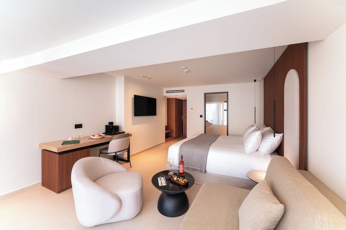 Deluxe Triple Room Sea View