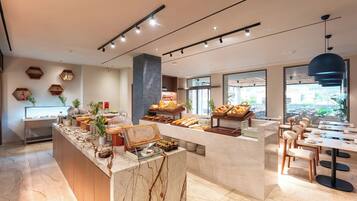 Gratis morgenmadsbuffet hver dag