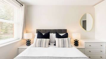 2 bedrooms, iron/ironing board, travel cot, WiFi