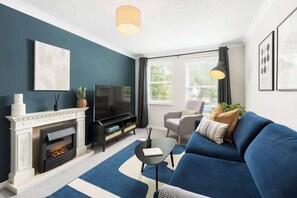 TV, fireplace, offices