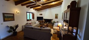 Smart-tv, pejs, bordfodbold