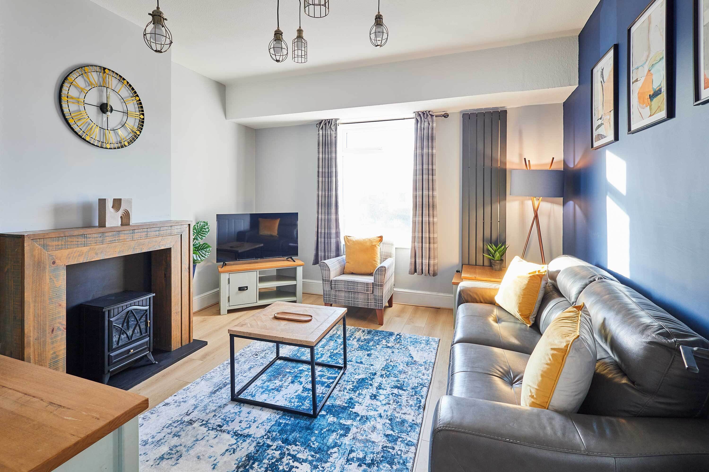 TV, fireplace, offices