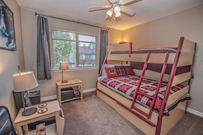 4 habitaciones, tabla de planchar con plancha y wifi gratis 
