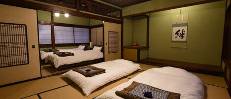 3 bedrooms, desk, iron/ironing board, WiFi