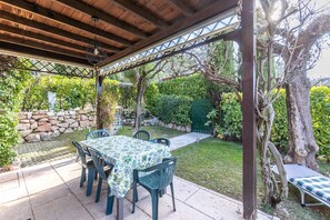Outdoor dining - Tina Home Lake View (Garda)