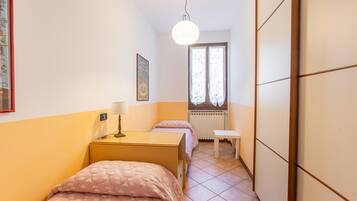 2 Schlafzimmer, Bügeleisen/Bügelbrett, kostenloses WLAN, Bettwäsche
