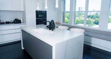 Rare! XL Luxury Penthouse Buckhead / Midtown 2 Bed 2.5 Bath