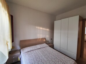 2 bedrooms