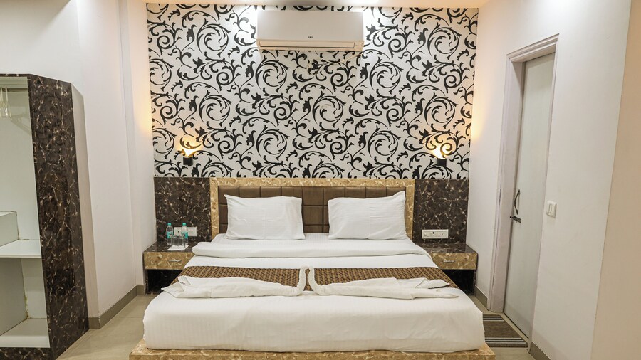 Sairaah Golden Suites