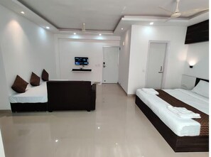 Premium Studio Suite, 1 Bedroom | Hypo-allergenic bedding, soundproofing, free WiFi - Sairaah Golden Suites (Rahata)