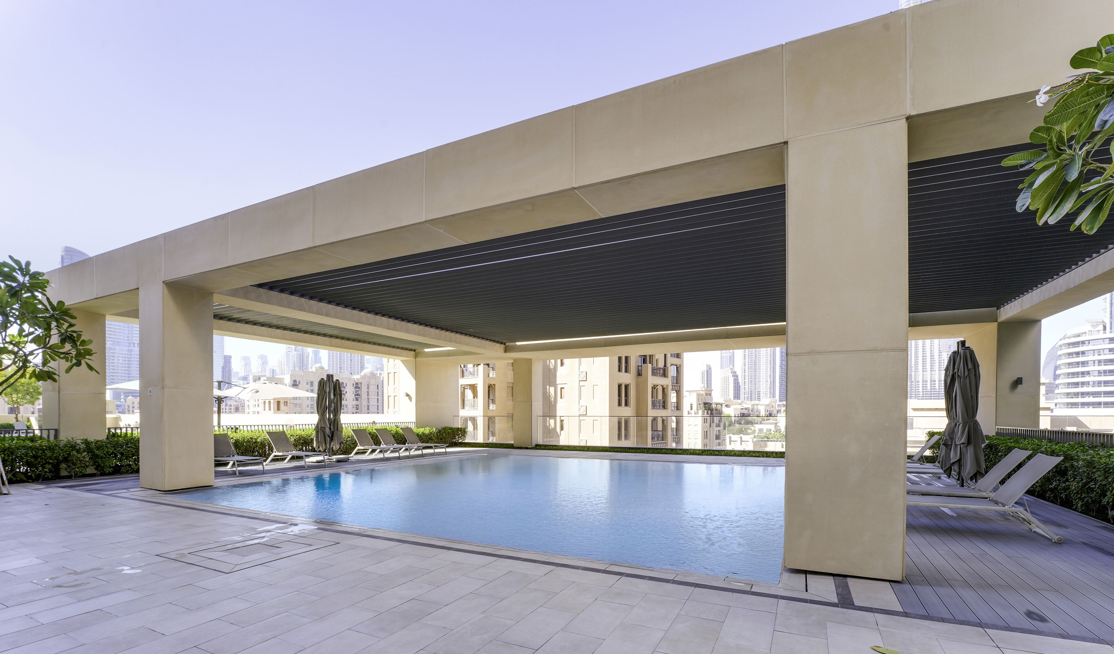 2 outdoor pools, sun loungers