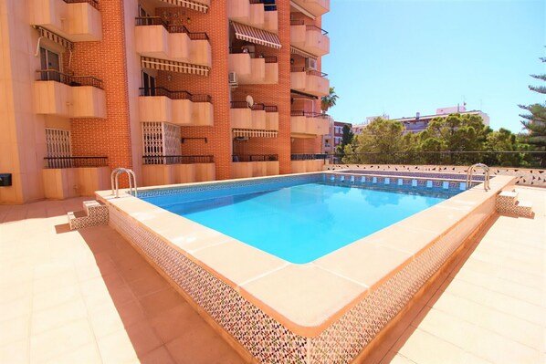 Pool - Cozy 2-bedroom apartment 300 meters from Del Cura beach! (Torrevieja)