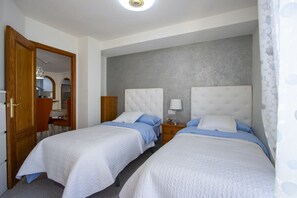 2 Schlafzimmer, Bügeleisen/Bügelbrett, kostenloses WLAN, Bettwäsche