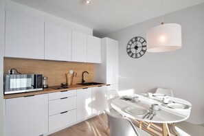 Studio Suite | Private kitchenette | Electric kettle - RentPlanet - Apartament Marina (Trzebiatow)