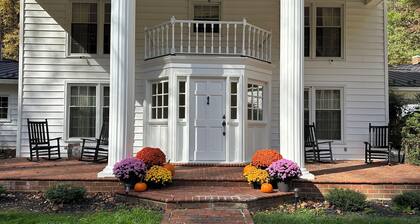 Lowell's Hollow countryside estate nestled in Virginia's Blue Ridge Mountains