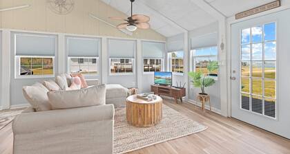 Cozy Sunrise Waterfront 2-bedroom Cottage & Dock. Serene Point Lookout/Scotland