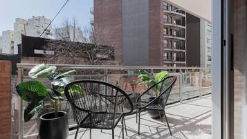 Apartment (C) | City view