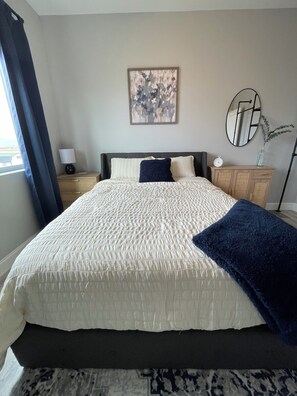 1 bedroom, desk, iron/ironing board, WiFi