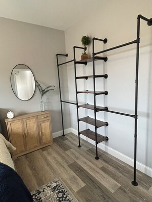 Interior - Clean/private 1-bedroom with 1 car garage in beautiful Twin Falls (Twin Falls)