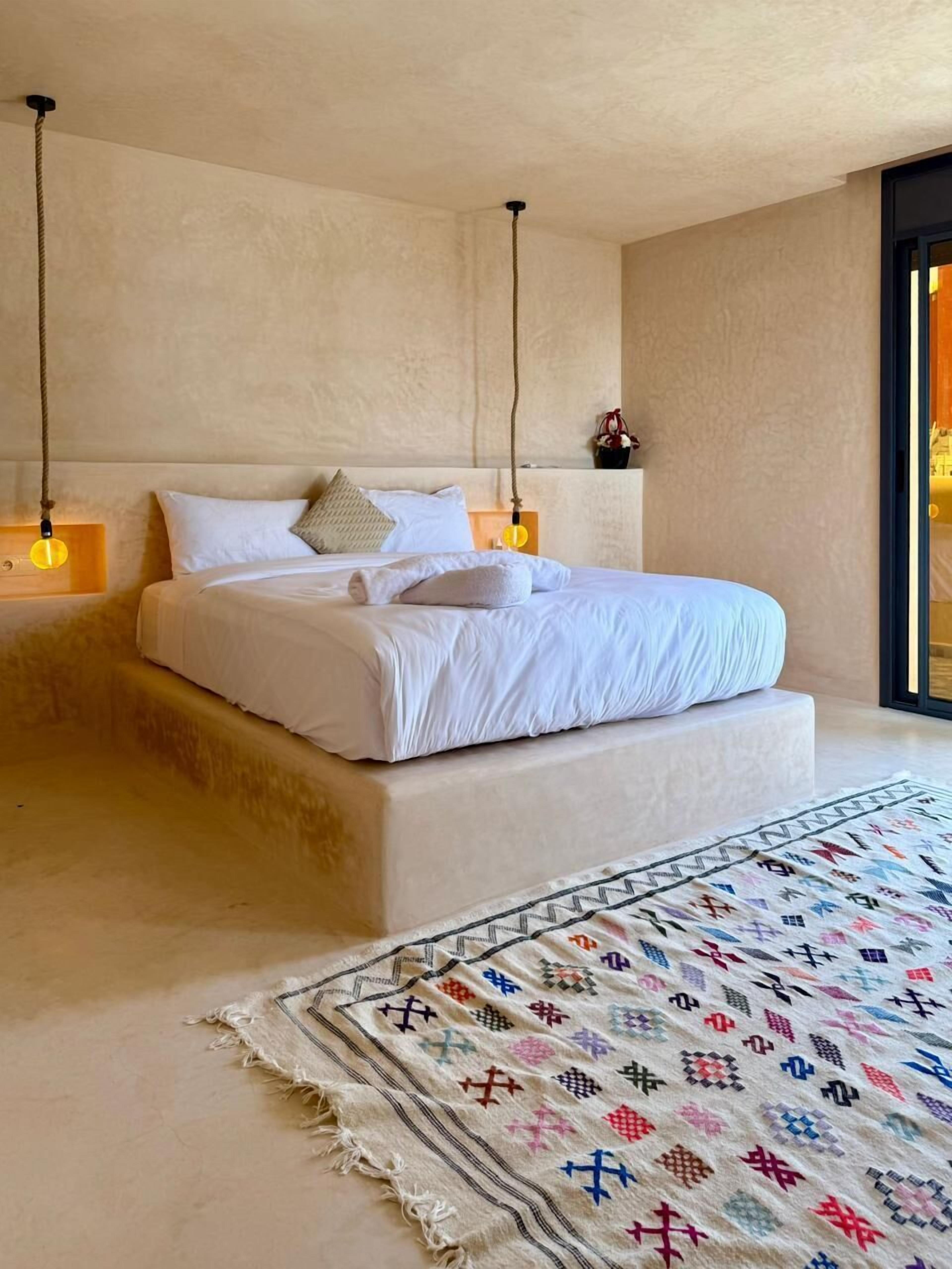 Deluxe Suite | Free WiFi