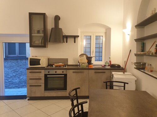 In the heart of Santa apartment with garden