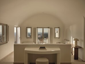 1 habitación, ropa de cama de alta calidad y minibar 