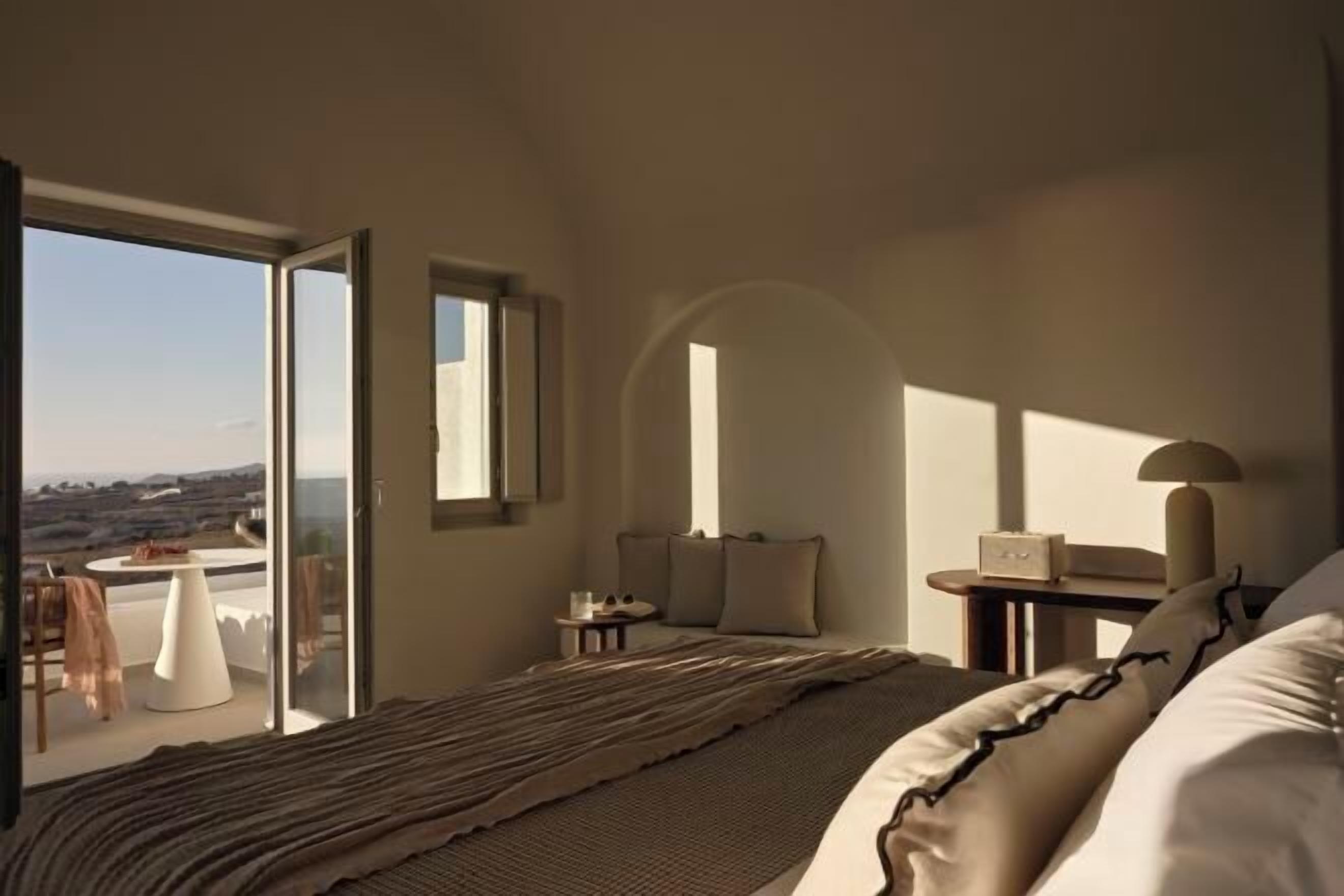 1 多间卧室、高档床上用品、迷你吧、客房内保险箱