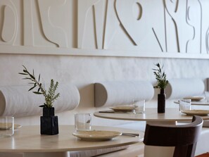 Free daily local cuisine breakfast - Ark (Santorini)