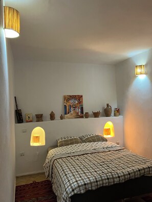 1 bedroom, free WiFi, bed sheets