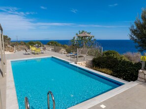 Villa | 3 bedrooms - Villa Dinos With Swimming Pool (Kefalonia)
