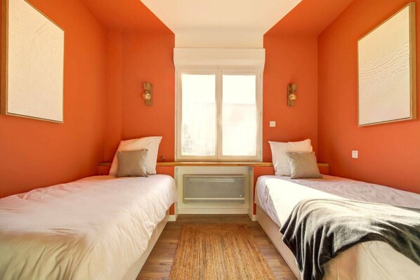 Desk, iron/ironing board, travel crib, WiFi