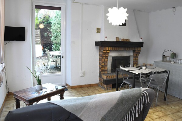 Interior - Charming apartment in the heart of the medieval town (Mennetou-sur-Cher)