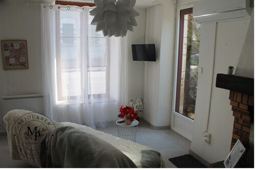 Charming apartment in the heart of the medieval town