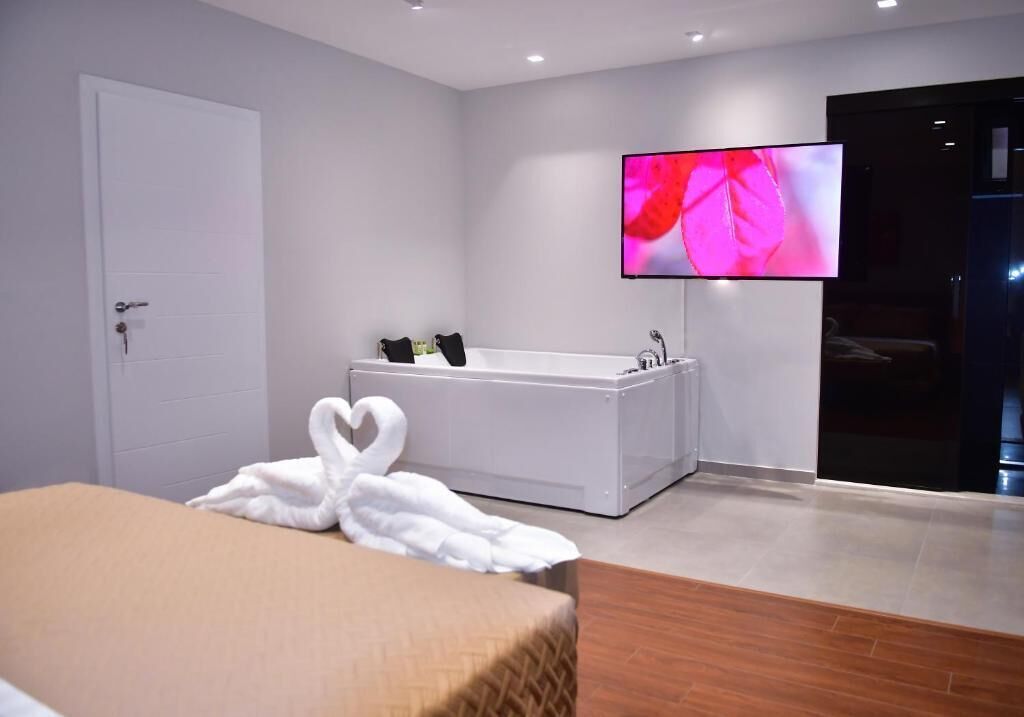 스위트, 온수 욕조 | 고급 침구, 유아용 침대, 무료 WiFi, 침대 시트