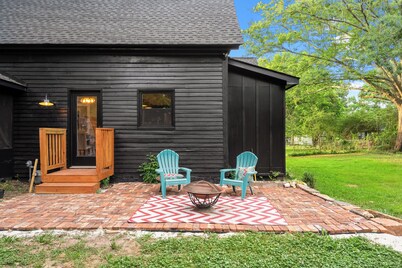 Midnight Sanctuary at Mystic Falls - 3 Bed 2.5 BA Home 1 mi to Covington Square