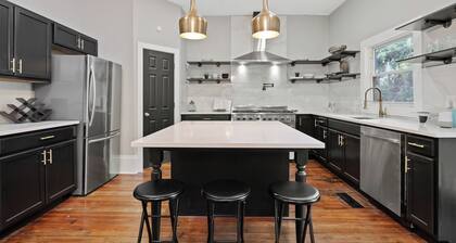 Midnight Sanctuary at Mystic Falls - 3 Bed 2.5 BA Home 1 mi to Covington Square