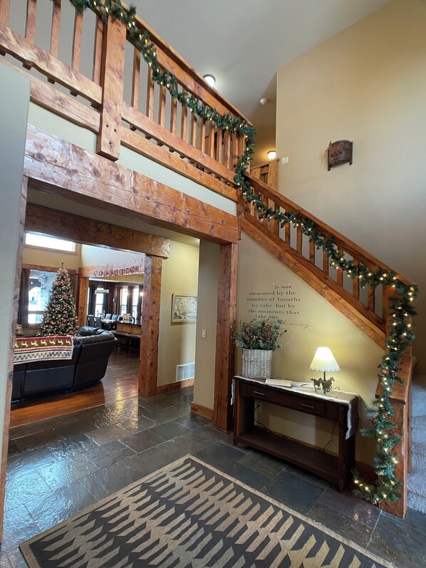 Interior - Spacious 5-bedroom house in beautiful Belgrade with WiFi (Belgrade)