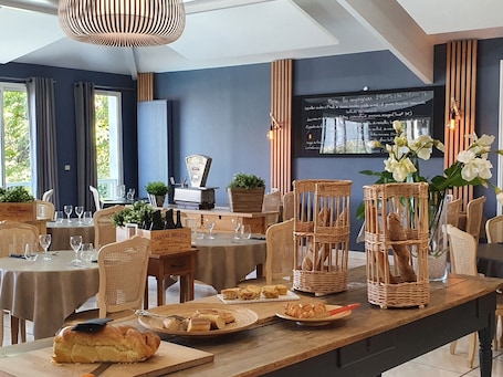 Restaurante. Hôtel restaurant bar les Voyageurs