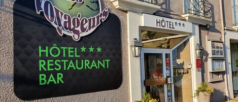 Fachada de la propiedad