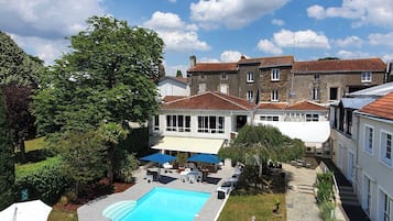 Esterni