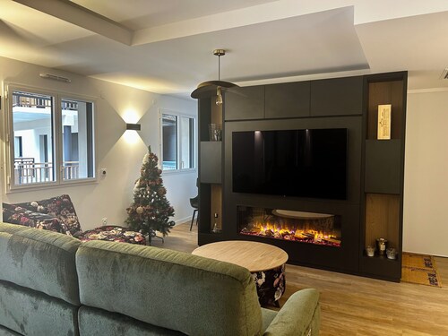 New downtown apartment for 10 people