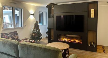 New downtown apartment for 10 people